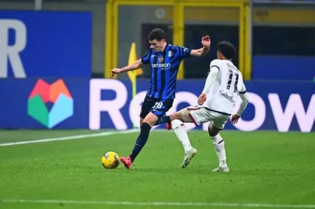 mk体育-【意甲】邓弗里斯劳塔罗进球，国米主场2比2博洛尼亚