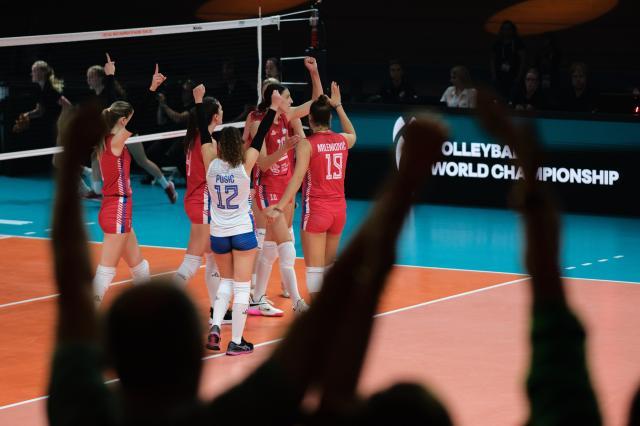 mk体育入口-塞尔维亚女排卫冕展现实力 巴西回升美国陷入低迷