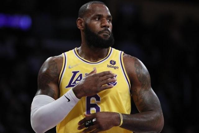 mk体育-湖人4战3胜重上分区第六 詹姆斯直言一切都靠防守